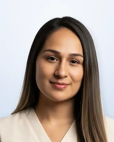 Licda. Yineth Gómez, podología